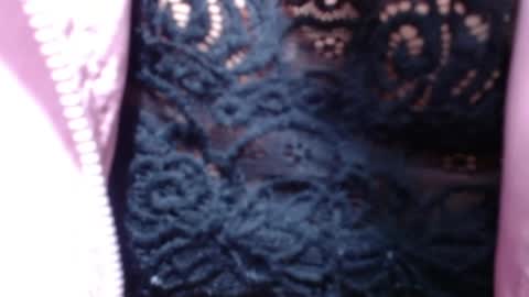  Laura  online show from March 30, 8:10 pm