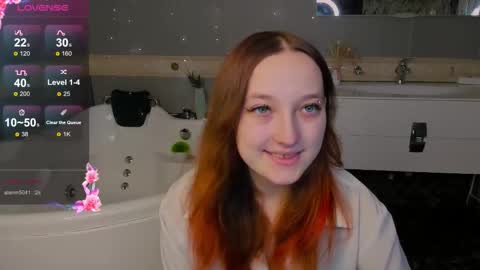 Snapshot of laura_kelley1 chatting on December 5, 11:19 am laura_kelley1 online show from December 5, 11:19 am