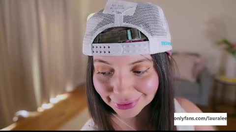 Snapshot of laura_lee chatting on February 13, 2:45 am Laura Lee. online show from February 13, 2:45 am