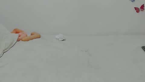 Snapshot of laura_lovingxxx chatting on November 10, 8:41 pm laura lovingxxx online show from November 10, 8:41 pm