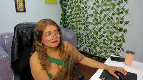 laura_marttin online show from July 12, 2:46 am