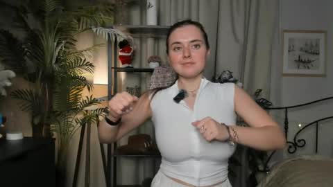 Snapshot of laura_mutti chatting on April 18, 4:00 pm Samantha online show from April 18, 4:00 pm