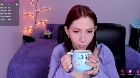Snapshot of laura_olssen chatting on June 29, 1:00 pm Kate online show from June 29, 1:00 pm
