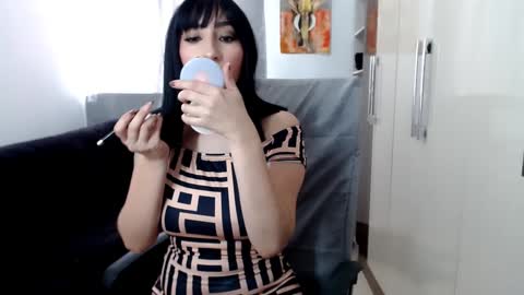 Laura online show from January 7, 7:38 pm