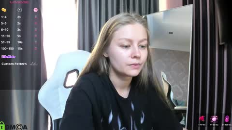 Snapshot of laura_pudd chatting on May 28, 2:36 pm Laura online show from May 28, 2:36 pm