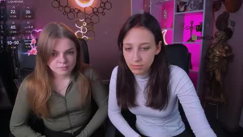 laura_queen_ online show from October 8, 7:44 pm