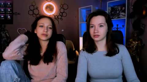 laura_queen_ online show from November 23, 8:08 pm