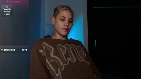 Laura Rose online show from December 3, 11:33 am