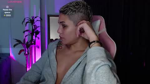 Laura Rose online show from December 16, 7:26 am