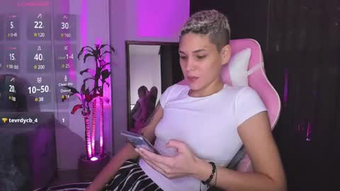 Laura Rose online show from December 20, 2:08 am