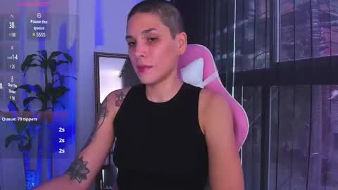 Laura Rose online show from December 28, 7:33 pm