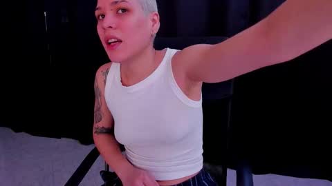 Laura Rose online show from September 13, 6:08 pm