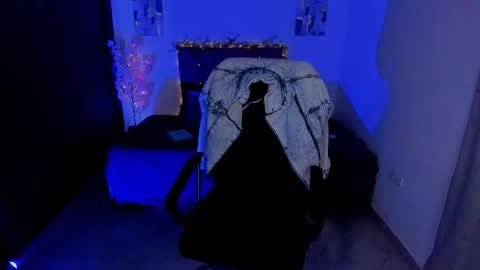 Snapshot of laura_r23 chatting on October 9, 3:10 pm Laura Rose online show from October 9, 3:10 pm