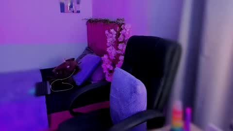 Laura Rose online show from November 24, 10:53 pm