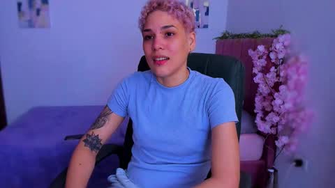 Laura Rose online show from December 16, 1:10 am