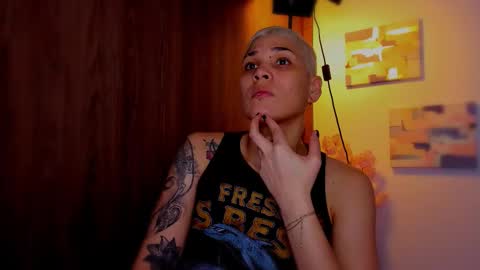 Laura Rose online show from March 8, 2:04 am