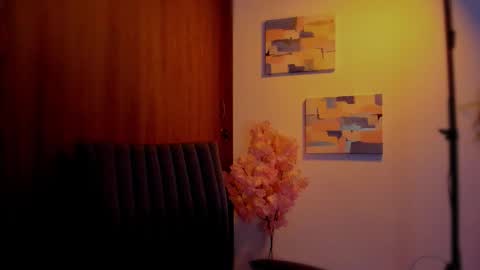 Laura Rose online show from March 12, 4:18 am