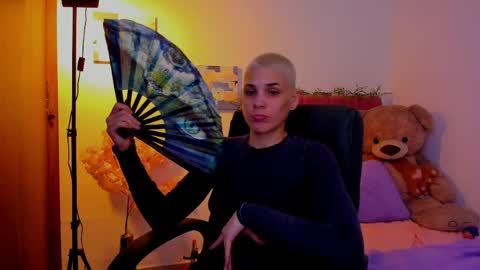 Laura Rose online show from April 2, 5:49 am