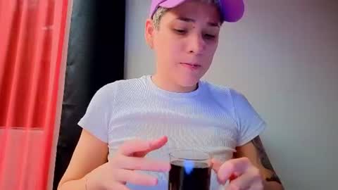 Laura Rose online show from July 9, 8:13 pm