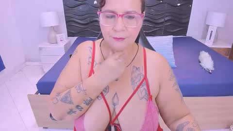 Laura online show from January 13, 12:10 pm