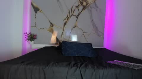 laura_serena online show from July 28, 4:39 pm