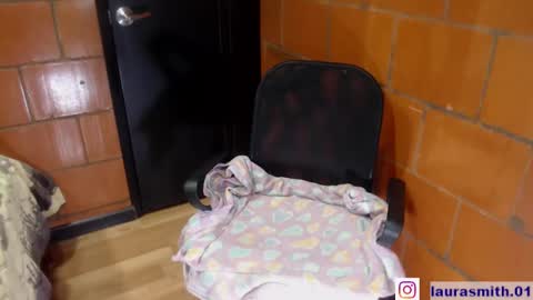 Laura  independent model Next show Monday 2th December online show from March 4, 7:01 pm