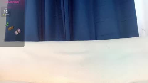 Laura online show from October 29, 2:41 pm