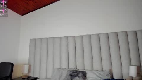 lauraagomezz__ online show from January 24, 2:07 am