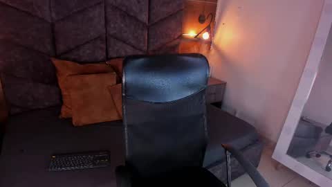 lauraagomezz__ online show from February 3, 7:52 pm