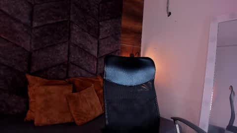 lauraagomezz__ online show from February 4, 1:56 am