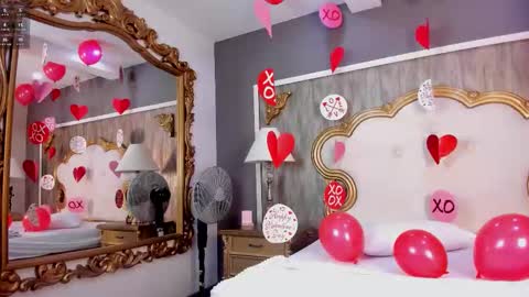 Laura Bellini online show from February 8, 2:04 am