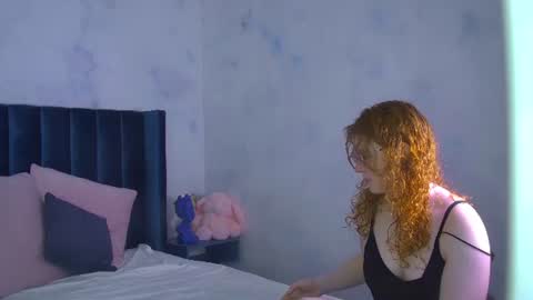 Snapshot of lauradennis chatting on June 15, 5:04 pm Laura online show from June 15, 5:04 pm