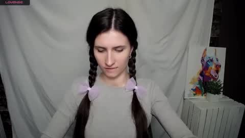 Snapshot of lauradre_ chatting on March 1, 8:23 am Laura online show from March 1, 8:23 am