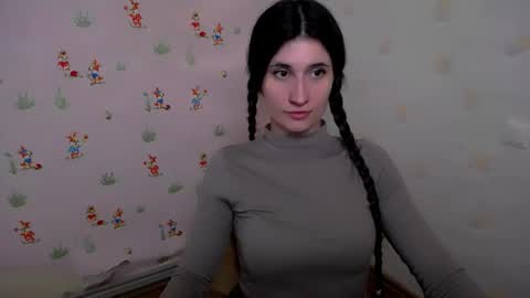 Laura online show from February 21, 1:45 pm