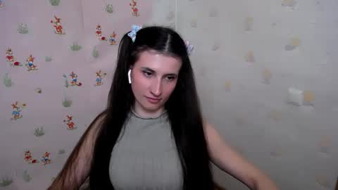 Laura online show from March 11, 11:27 am