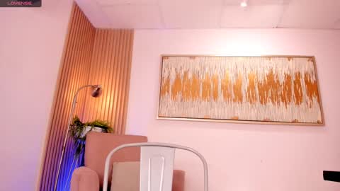 Lau online show from December 7, 4:36 pm