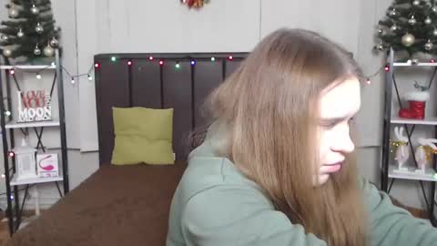 LauraHlot online show from December 26, 7:27 pm