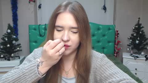 LauraHlot online show from December 28, 10:55 pm
