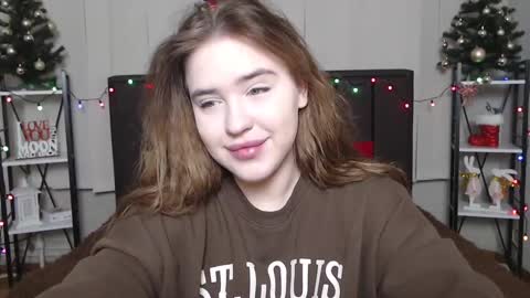 LauraHlot online show from December 29, 7:00 pm