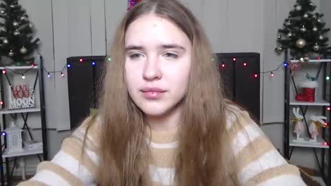 LauraHlot online show from December 31, 4:27 am