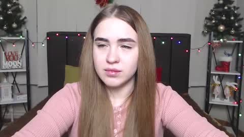 LauraHlot online show from January 4, 6:19 pm