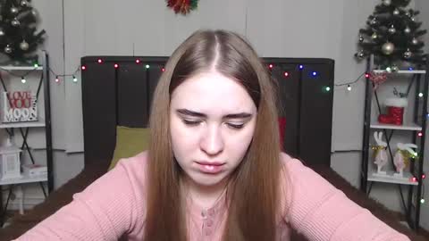 LauraHlot online show from January 4, 9:20 pm
