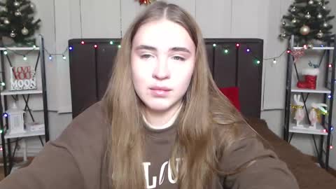 LauraHlot online show from January 10, 8:37 pm