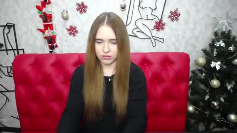 LauraHlot online show from January 11, 7:05 pm
