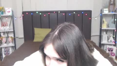 LauraHlot online show from February 1, 4:03 am