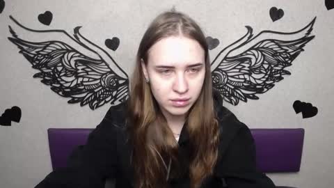 LauraHlot online show from October 4, 5:49 am