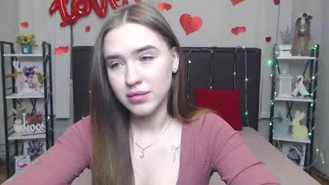 LauraHlot online show from February 3, 6:40 am