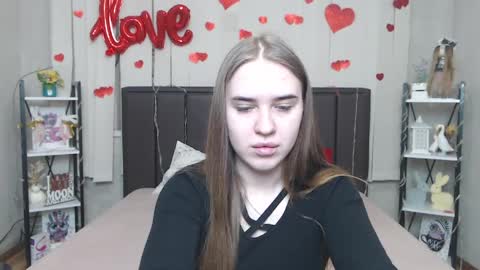 Snapshot of laurahlot chatting on April 3, 5:44 pm LauraHlot online show from April 3, 5:44 pm