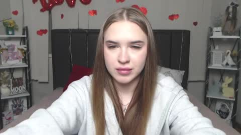 Snapshot of laurahlot chatting on April 10, 6:34 pm LauraHlot online show from April 10, 6:34 pm