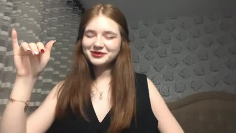 Snapshot of lauraleestindt chatting on March 15, 8:15 pm Karen online show from March 15, 8:15 pm